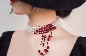 Dripping Blood Pearl Necklace